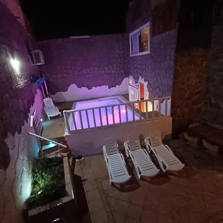 فيلة De Javazu